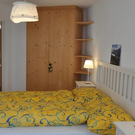Apartamento Chesa Sunasain V5 By Interhome *