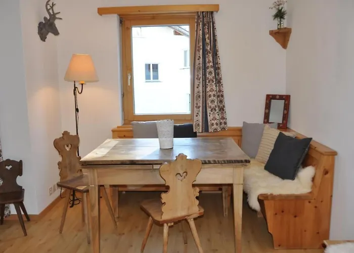 Appartement Chesa Sunasain V5 By Interhome